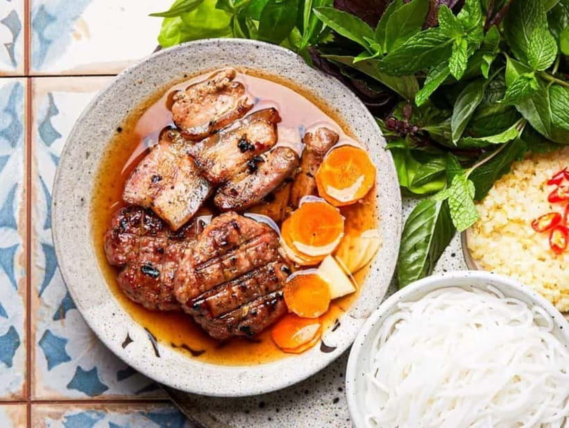 Hanoi: Walking Street Food & Train Street Culture Tour - Key points to know before booking