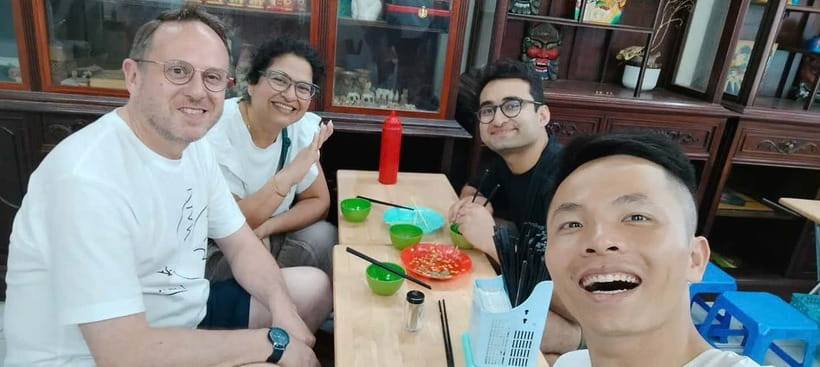 Hanoi: Walking Street Food & Train Street Culture Tour - What you may taste along the way