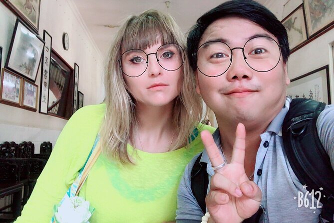 HCM City Local Street Food by scooter/ Aodai Rider Saigon tour - A scooter introduction to Ho Chi Minh City
