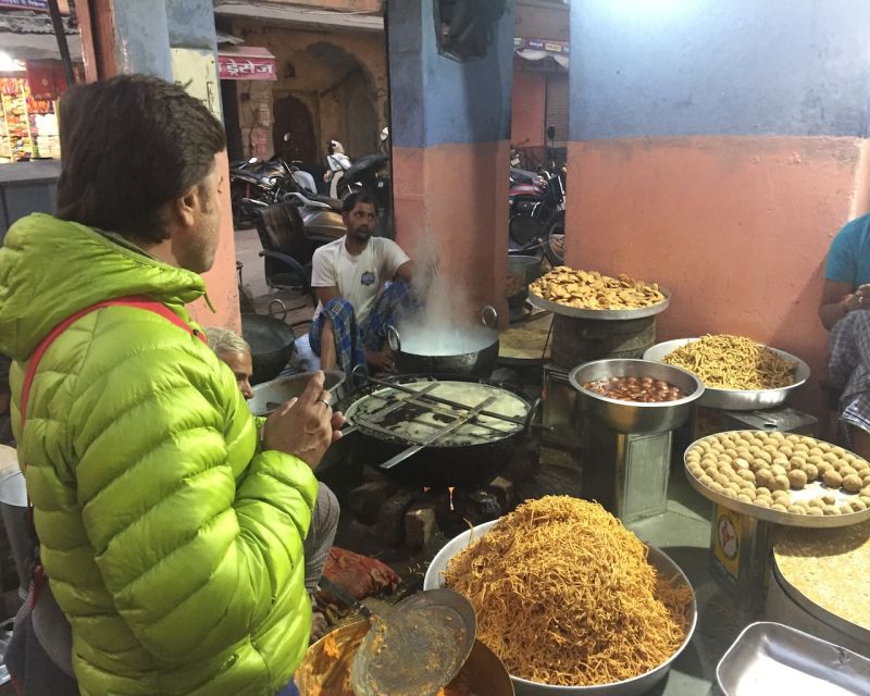 Heritage Walk & Street Food Tasting in Jaipur - Badi Chaupar and the old city plan