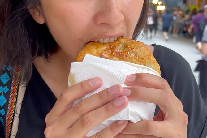 Hidden Street Food food tour in Seoul - Starting at Namdaemun Market and Gate 2