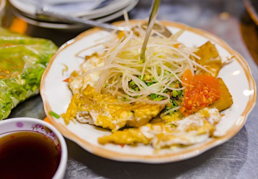 Ho Chi Minh City: Private Street Food Evening Walking Tour - Bò lá lốt and the city’s barbecue streets