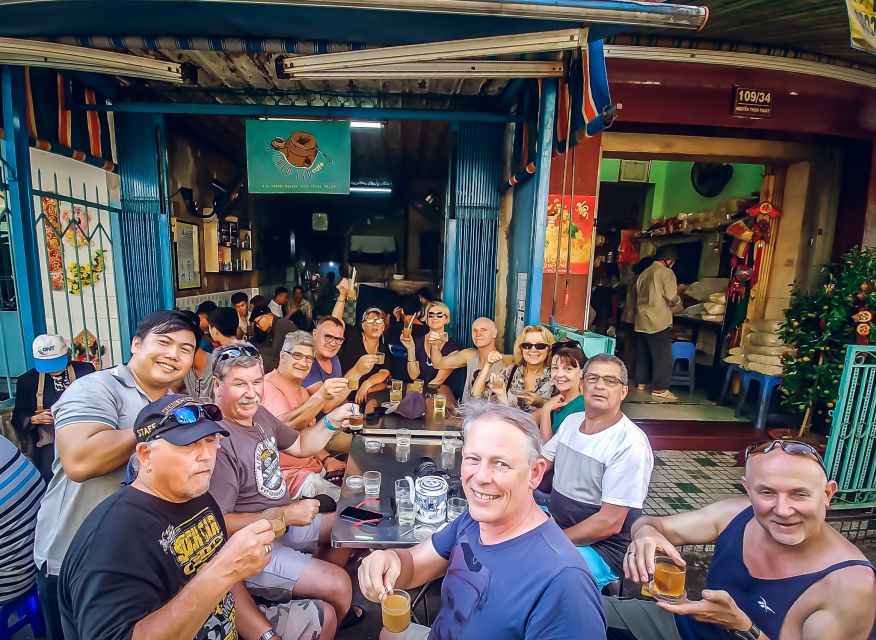 Ho Chi Minh City: Street Food and Sightseeing by Motorbike - Flowers, lanes, and the city between stops