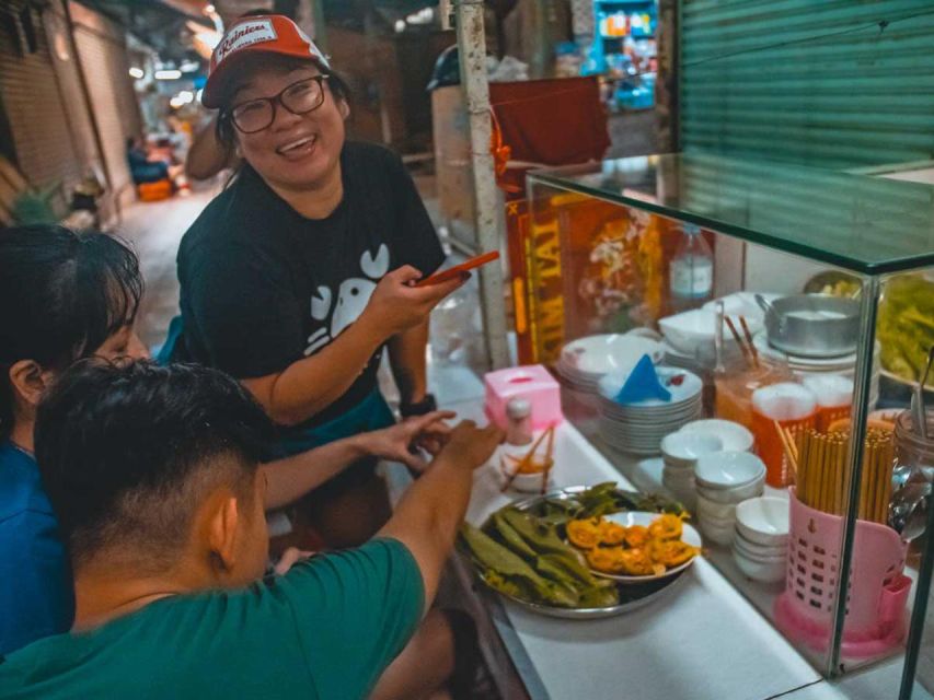 Ho Chi Minh City: Street Foodie Night Cycling Tour - Why this night ride reaches more than the usual food stops