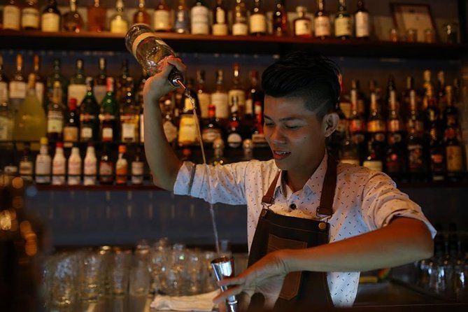 Ho Chi Minh Nightlife & Street Food Tour By Motorbike - Chợ Lớn and the food traditions of District 5