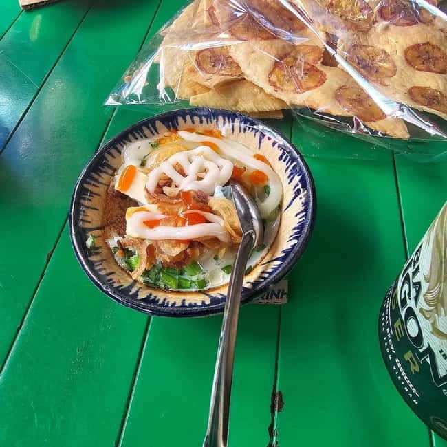Ho Chi Minh: Original Walking Street Food Tour with Foodies - Group size, pickup limits, and the solo booking rule