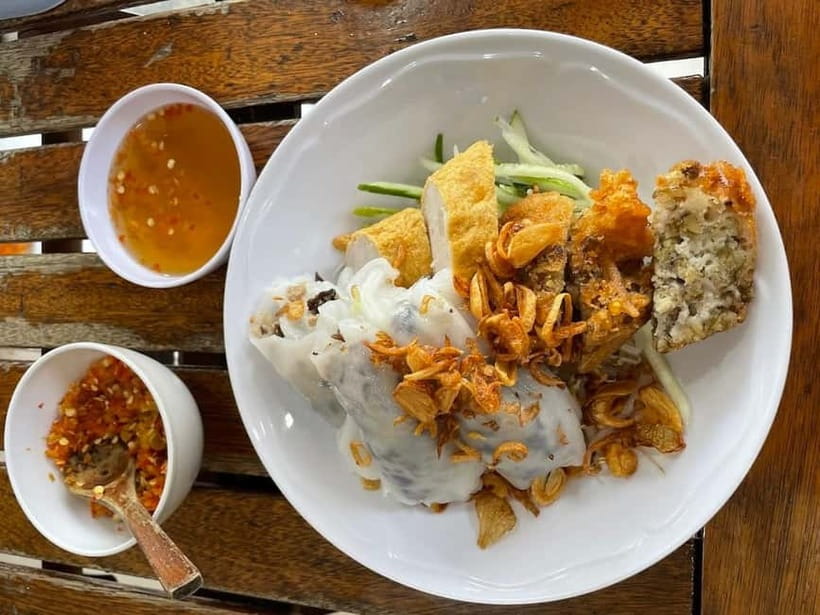 Ho Chi Minh: Original Walking Street Food Tour with Foodies - Food safety, dietary needs, and comfort