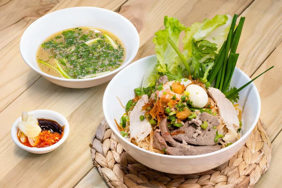 Ho Chi Minh: Saigon Street Food Walking Tour - Starting at PhinDeli Express Soho