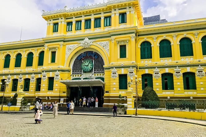 Ho Chi Minh Street Food & City Sights with Local Female Guide - Why the private format helps in Ho Chi Minh City
