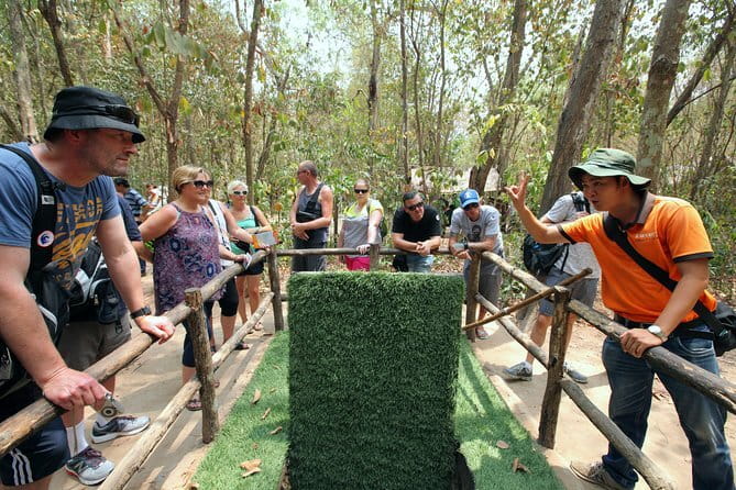 Ho Chi Minh Street Food & City Sights with Local Female Guide - Booking details worth knowing