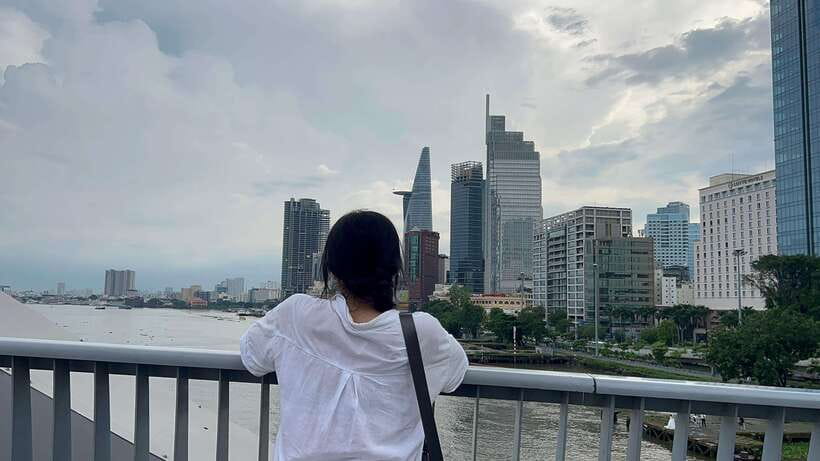 Ho Chi Minh Street Food Private Tour With Funny Guide - What the $25 price really covers
