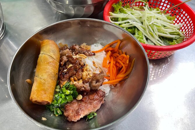 Ho Chi Minh Street Food Tour With Young Local (Safe & Authentic) - The food stops: come hungry