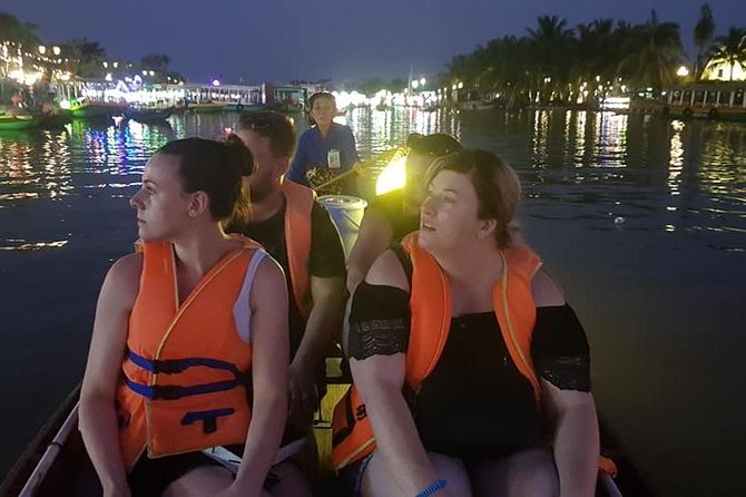 Hoi An Ancient City -Sampan Boat Ride- Night Market- Lanterns - What the private format changes