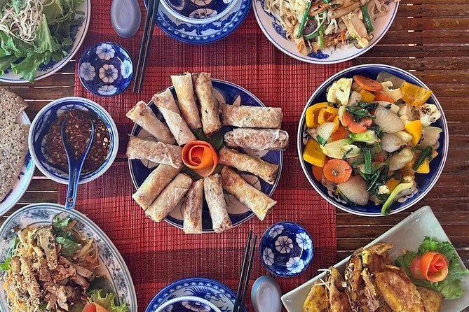 Hoi An Ancient Town Walking Street Food Tours with Night Market - The food stops: useful guidance, not just random samples