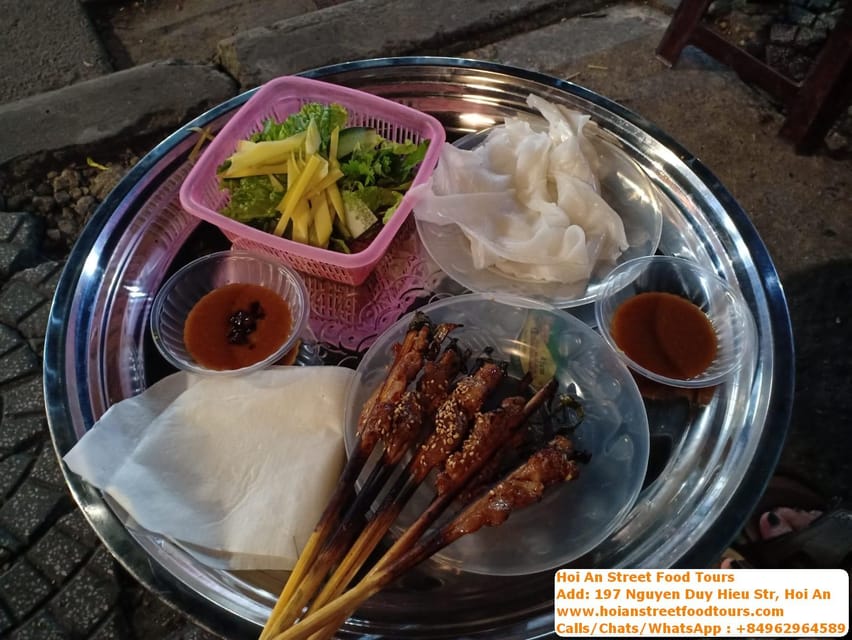 Hoi an food tour with 8 different street food tasting - The guides and the human side of the tour