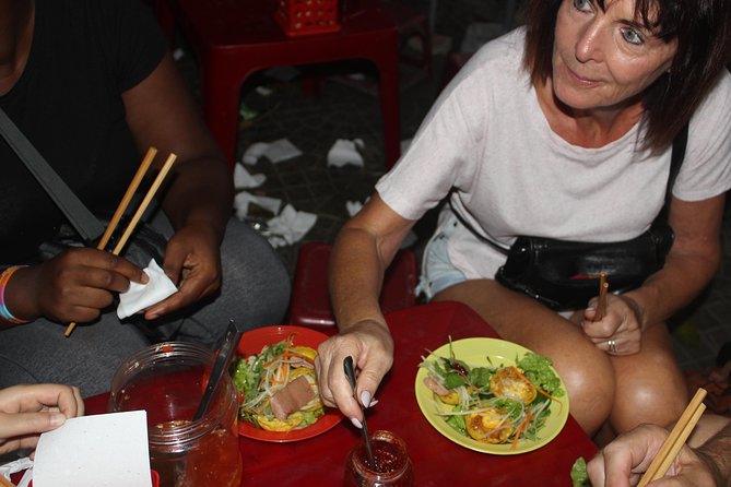 Hoi An Half-Day Street Food Guided Tour - HFE - Why a group of 10 is the right size