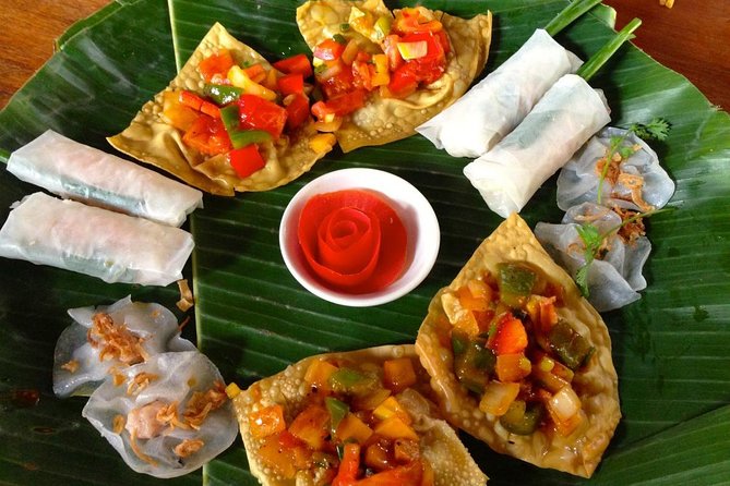 Hoi An Night Market - Ancient Town street food tours by Night - First stop: banh mi at a local bakery