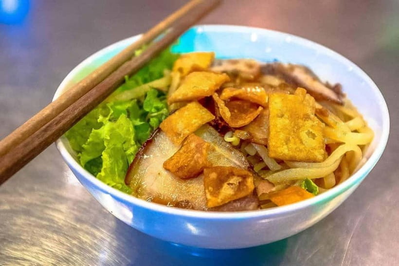 Hoi An Street Food, night market and lantern boat ride - Who should book this evening?