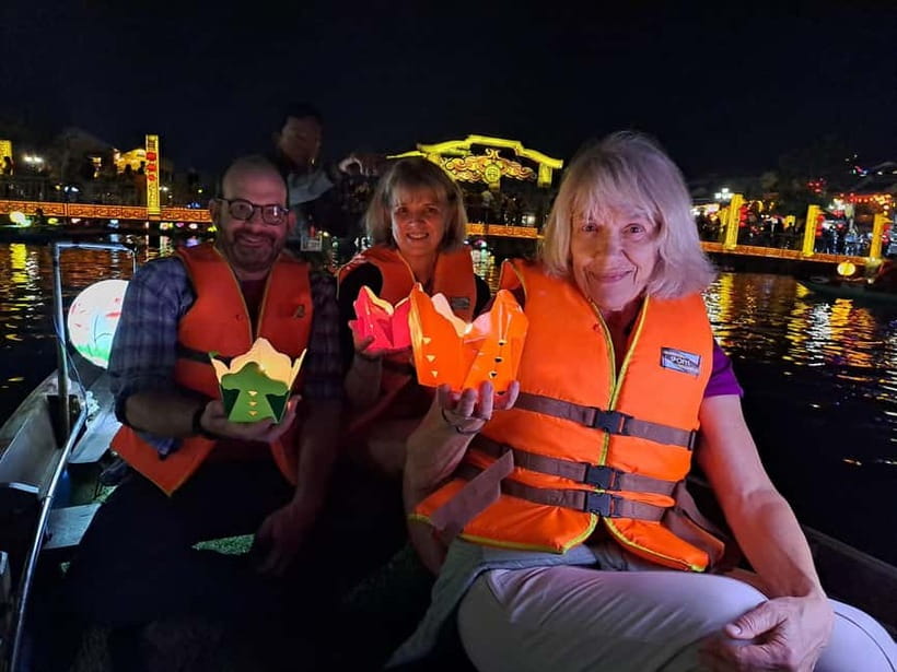 Hoi An Street Food, night market and lantern boat ride - Hoi An market and food preparation