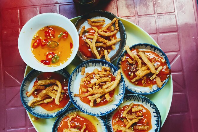 Hoi An street food tour - First taste: water-fern cake