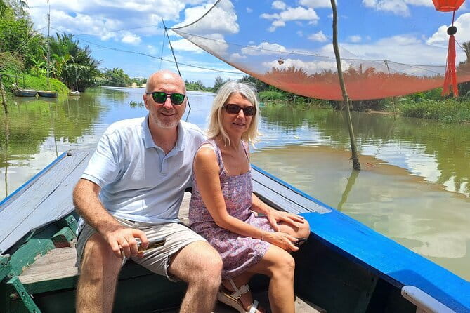 Hoi An street foods, night market and lantern boat ride - Vietnamese coffee and the Hoai River boat ride