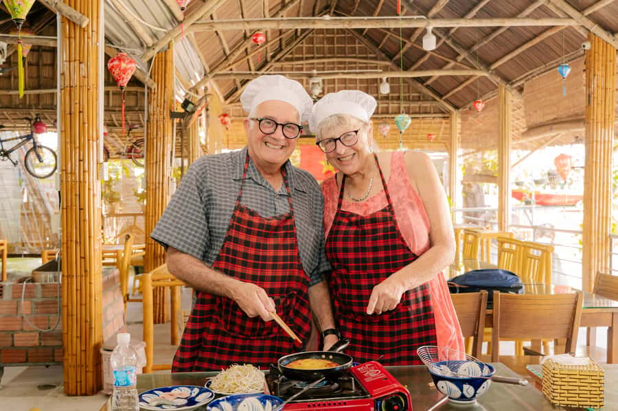 Hoi An: Unique Street Food Tour - Starting at 11 Hoang Dieu Street