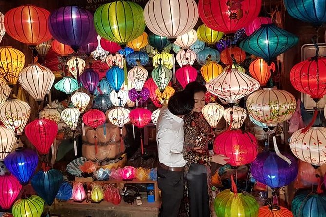 Hoi An Walking City Afternoon & Evening- Night Market- Boat ride - What the private format adds