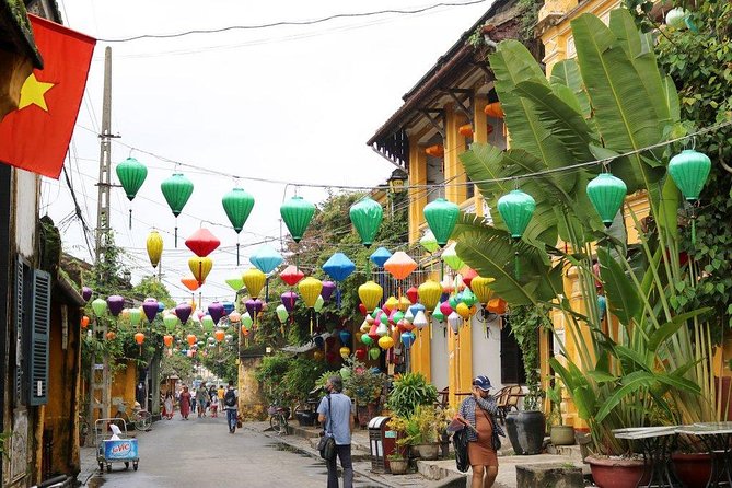 Hoi An Walking Tour with Night market, Colourful Lanterns,Boat Ride(PrivateTour) - Why Hoi An works best at night