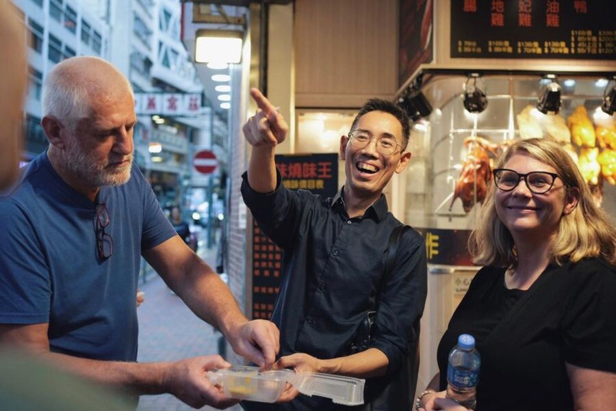 Hong Kong: Street Food Tour with Locals - Dim Sum and Wonton - Practical details that affect your day
