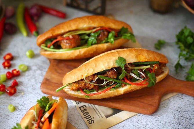 (HOT) Hanoi Guided Street Food and Train Street Tour with Local - Old Quarter Streets Between the Food Stops