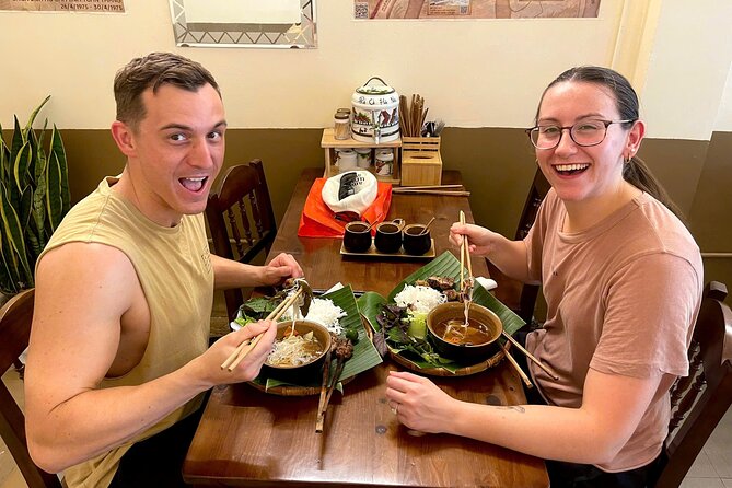 (HOT) Hanoi Guided Street Food and Train Street Tour with Local - What the Guide Adds