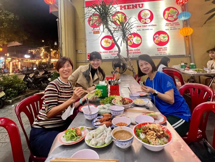 Hue: Night Street Food Tour by Cyclo with a Local Guide - Com hen, Hue’s tiny-clam specialty