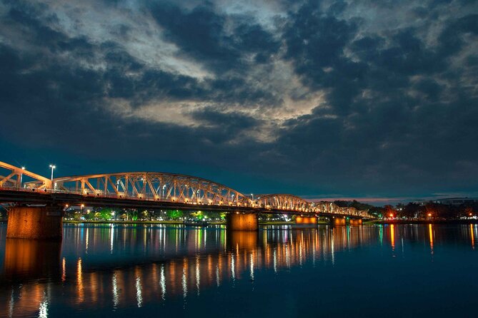 Hue Night Walking And Street Food Tour - Key points to know before booking