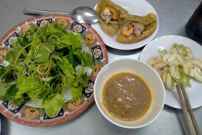Hue Street Food On Foot (Daily Tour – Group Tour | 12 pax max) - Chè Hẻm for a sweet pause