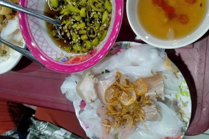 Hue Street Food On Foot (Daily Tour – Group Tour | 12 pax max) - Cơm hến and Hue’s mussel tradition