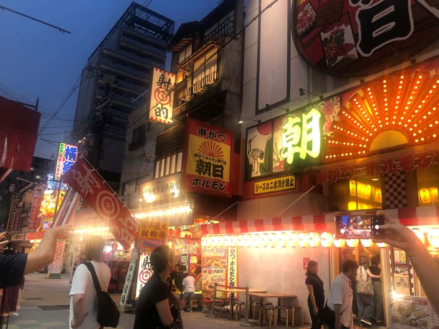 Hungry Osaka Street Food Tour: 15 Dishes & 3 Drinks - Why Shinsekai makes a good food tour setting