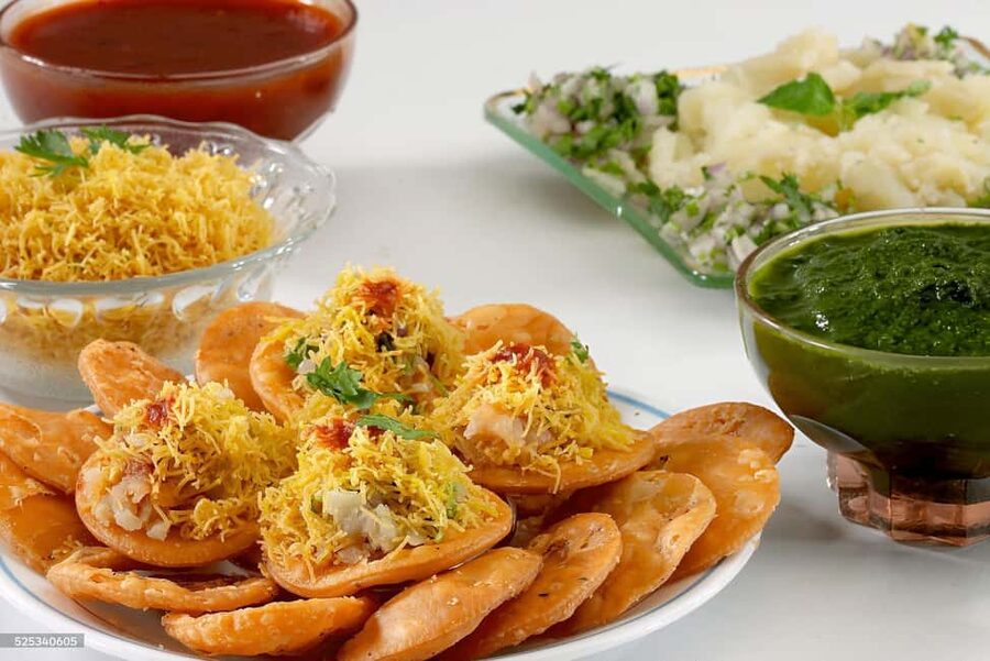 Hyderabad: Street Food Walking Tour with 7+ Tastings - Chai, small bites, and the first stop