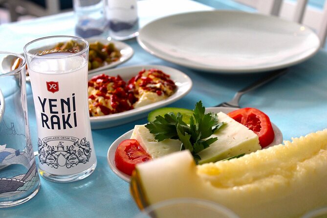 Istanbul Culinary Tour: Local Hotspots and Gourmet Street Foods - Who will enjoy this Istanbul food walk