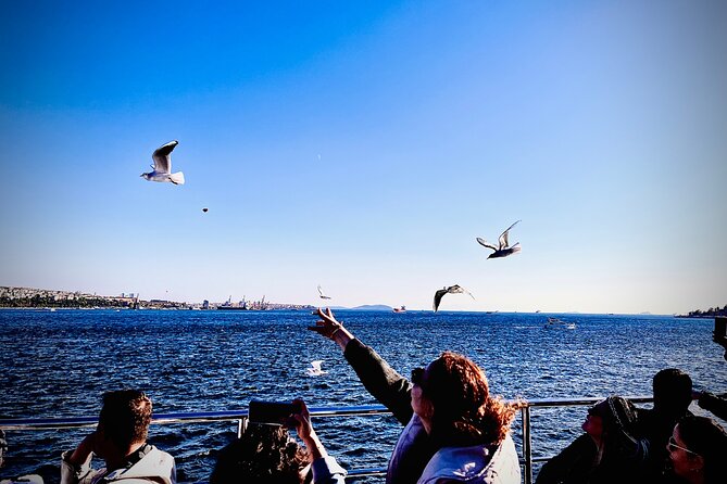 Istanbul Guided Street Food Tour Around European and Asian Sides - Why the guide matters on this route
