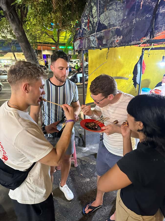 Jakarta: Street Food Tour with a Local Guide - Jalan Sabang puts Jakarta on a plate
