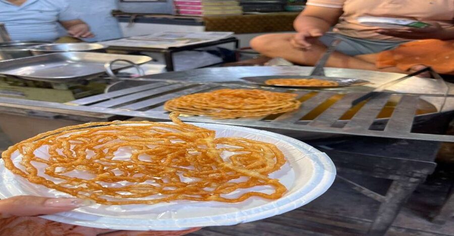 jodhpur: street food tour with over 8 food tastings - Lassi, masala chai, and the clay-cup pause