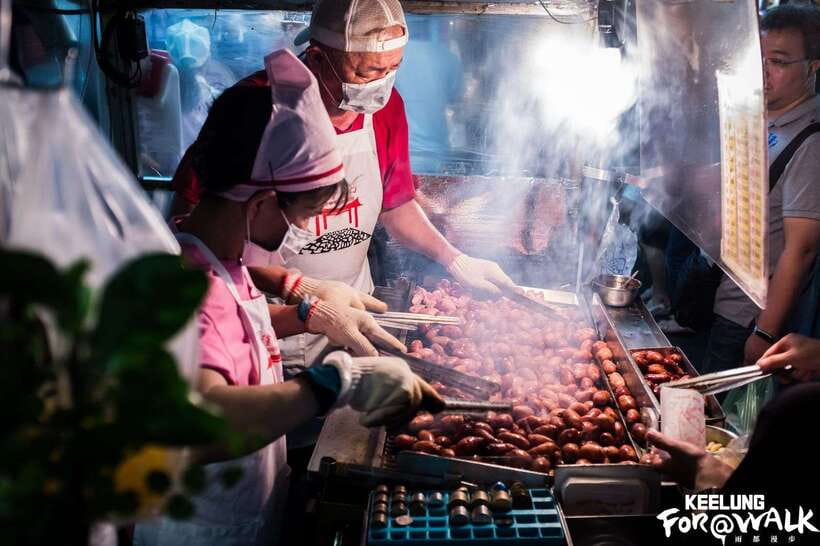 Keelung Half-Day Food Tour: Explore Day & Night Markets - Herb shops and indoor markets