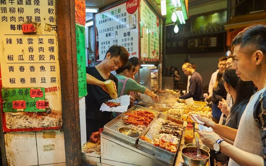 Kowloon: Private Night Markets & Street Food Experience - Who should book this private food walk?