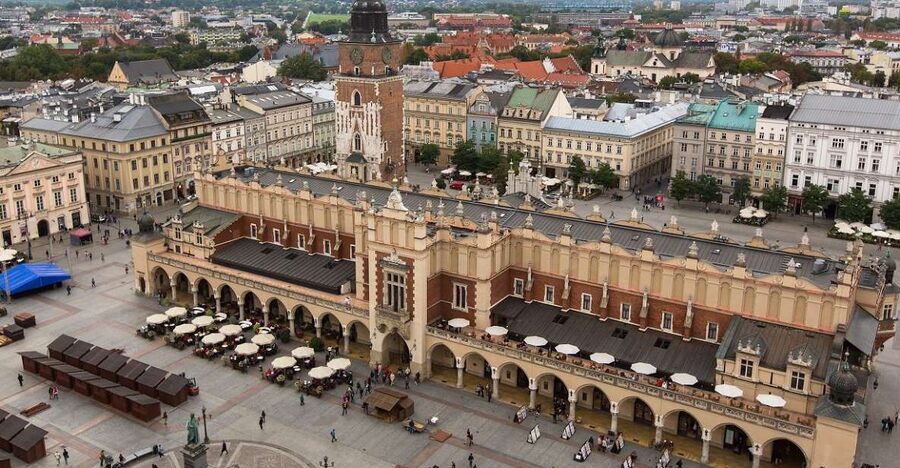 Kraków: Street Food and Historical Adventure - Sweets complete the Polish food sampler