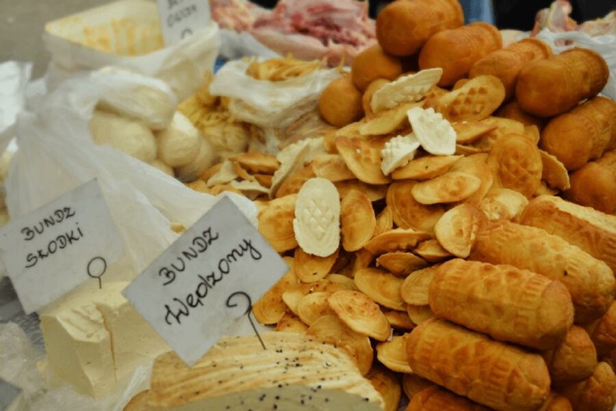 Kraków: Street Food and Historical Adventure - Practical timing and cancellation advice