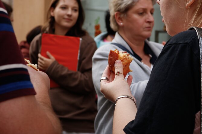 Krakow: Street Food Tasting Walking Tour - Finishing with traditional sweets