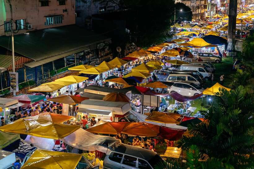 Kuala Lumpur: Local Street Food Night Tour - Five tastings, or closer to ten?