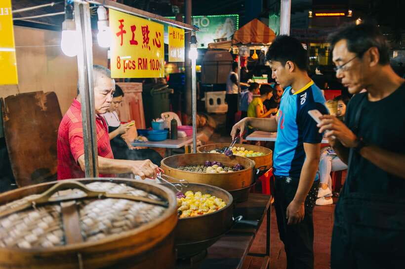 Kuala Lumpur: Local Street Food Night Tour - Who will enjoy this tour most?