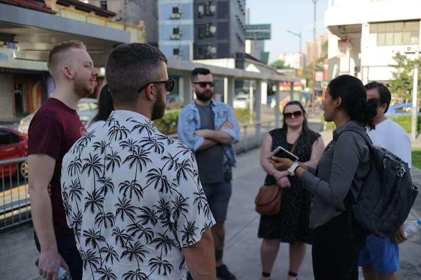 Kuala Lumpur: Nightlife Street Food Tour with 6 Tastings - The MRT ride and Sri Maha Mariamman Temple