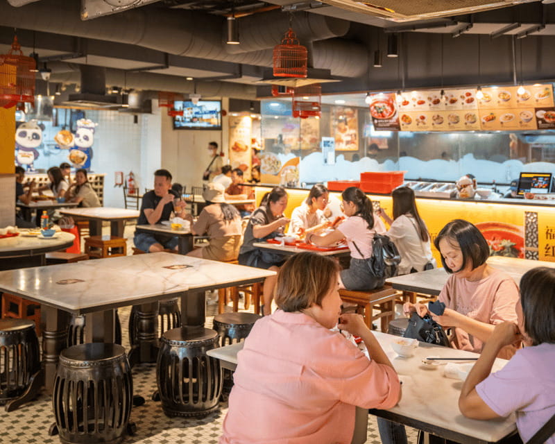 Kuala Lumpur: Nightlife Street Food Tour with 6 Tastings - Charcoal-fired claypot chicken rice
